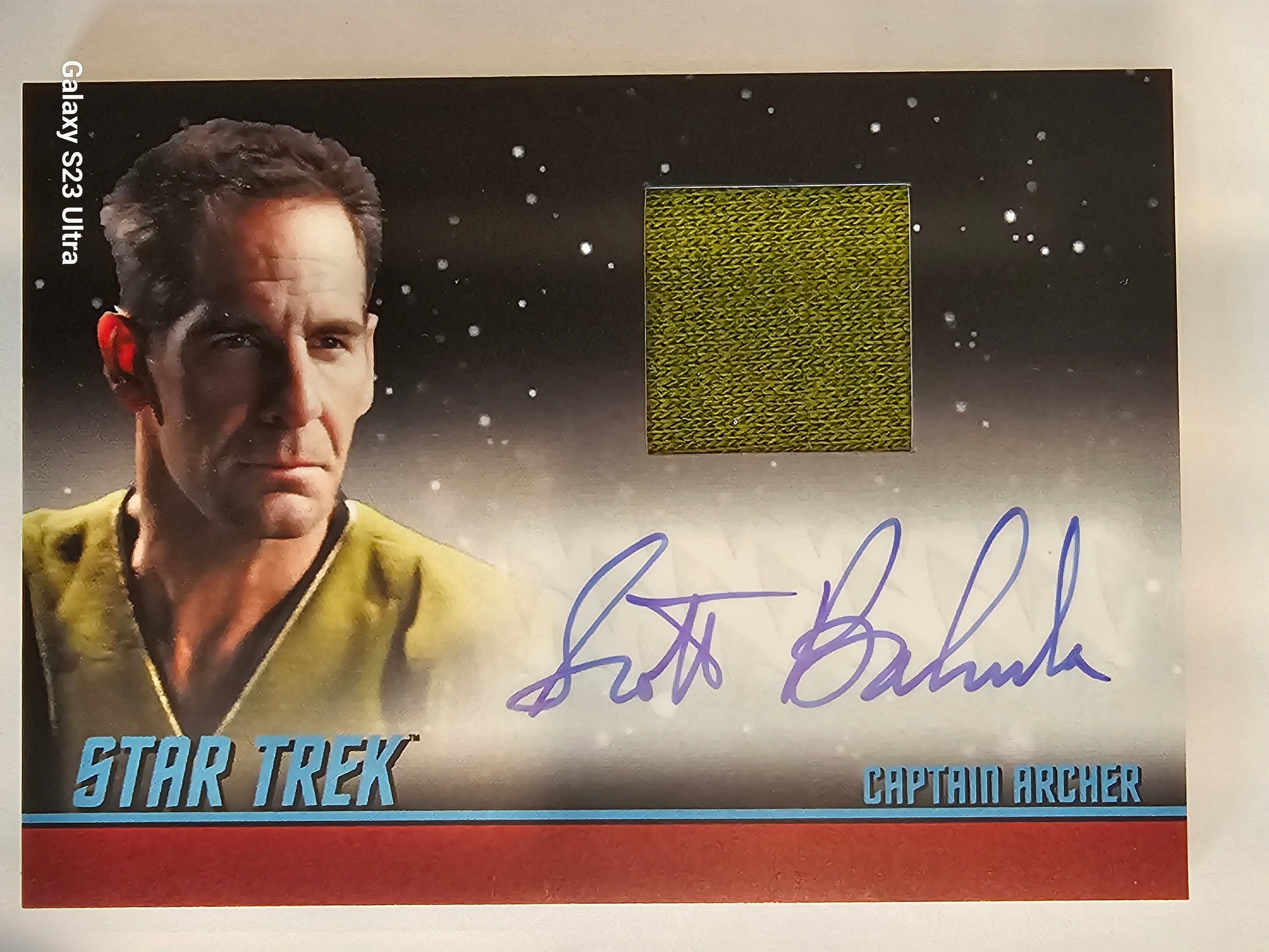 Star Trek Connections  Scott Bakula as Captain Archer Autographed Relic Card ( A )