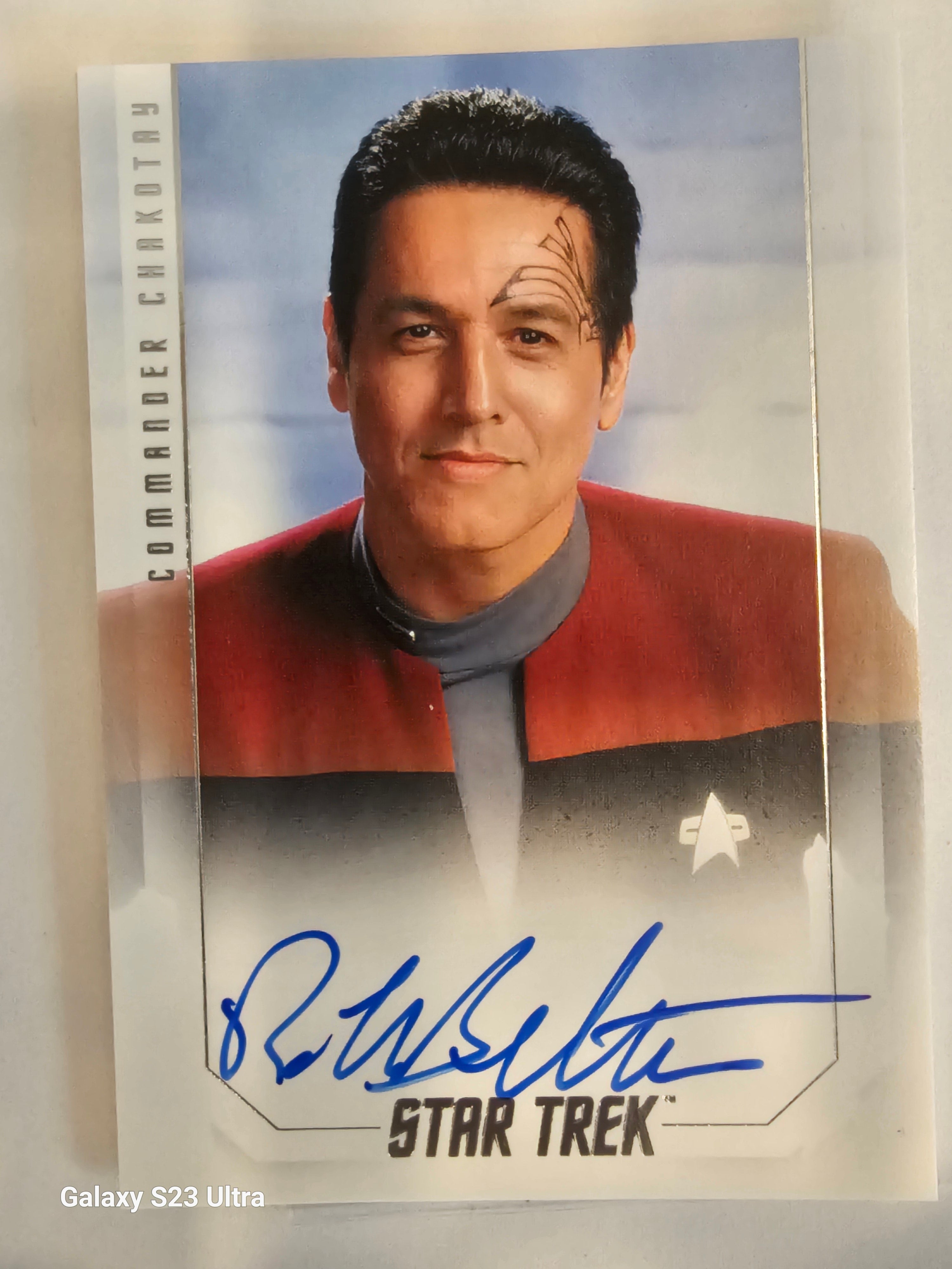 Star Trek Connections  Robert Beltran as Commander Chakotay Bridge Crew Autograph Card ( B )