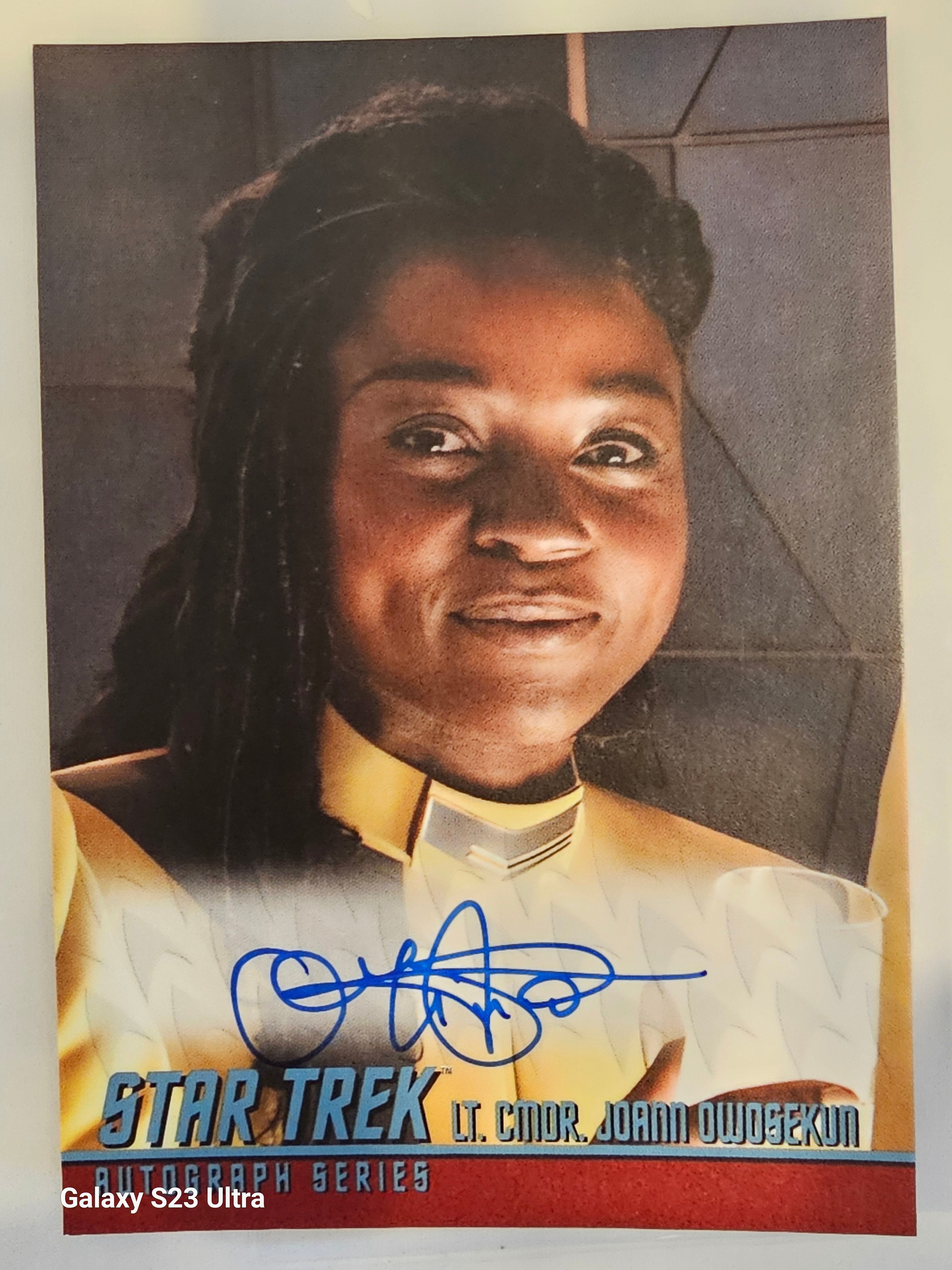 Star Trek Connections (A17) Oyin Oladejo as Lt Cmdr Joann Owoseklin Classic TV Autograph Card ( B )