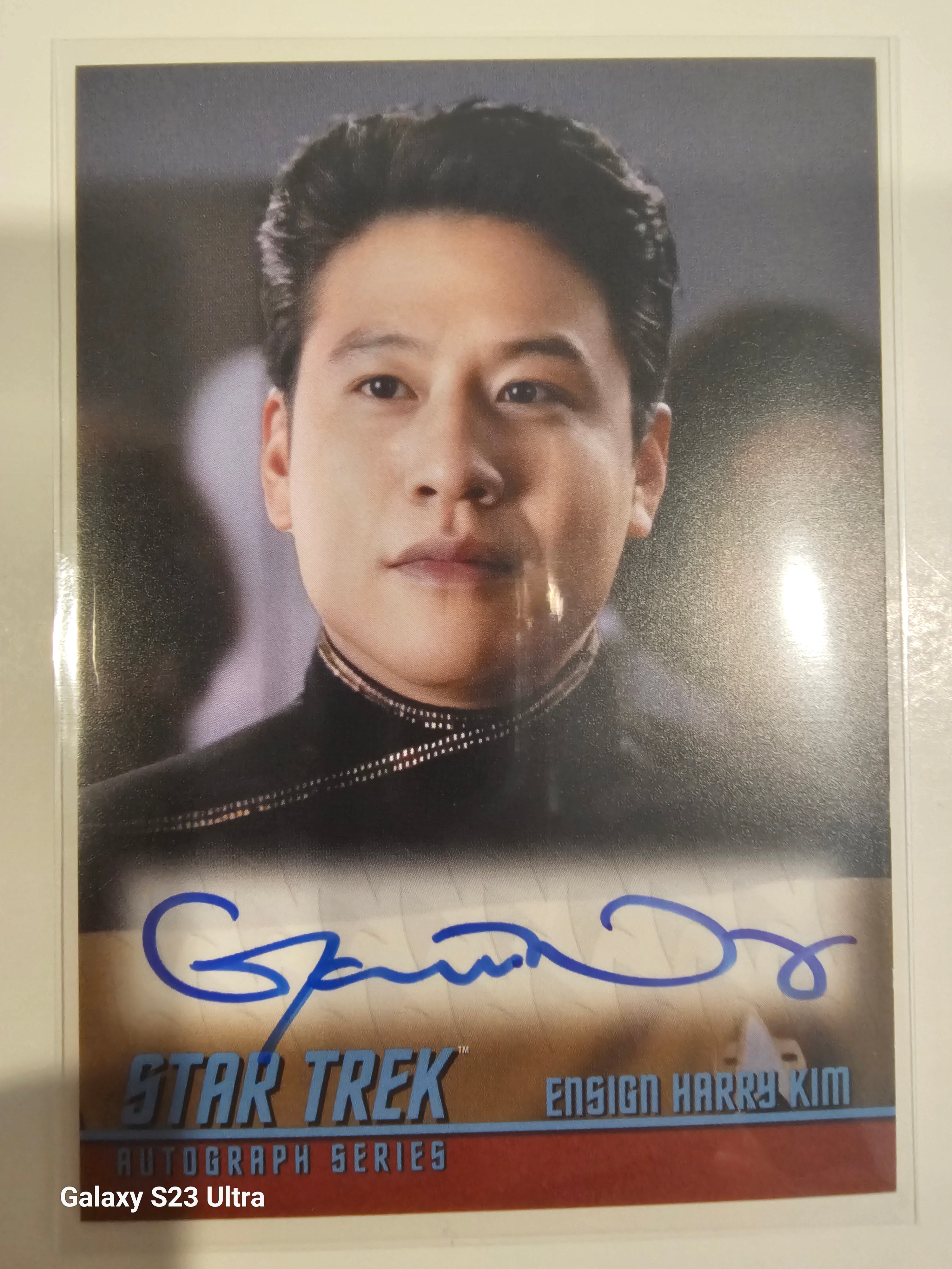 Star Trek Connections (A14) Garrett Wang as Harry Kim Classic TV Autograph Card ( B )