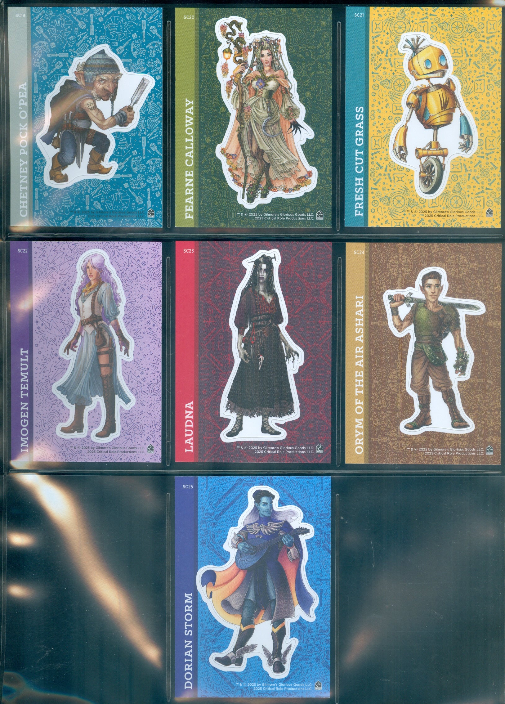 Critical Role 10th Anniversary Mini-Master Set with Binder [ See Contents of Set below ]